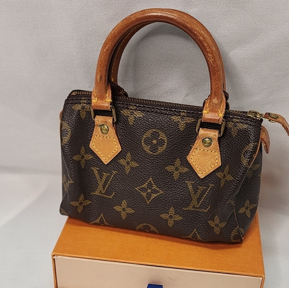 LV Monogram Vintage Nano with Strap - Picture 8 of 14